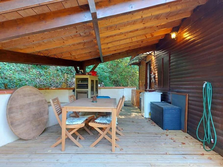 Chalet Au Milieu De La Foret Avec Lac A Proximite Layrac Bagian luar foto