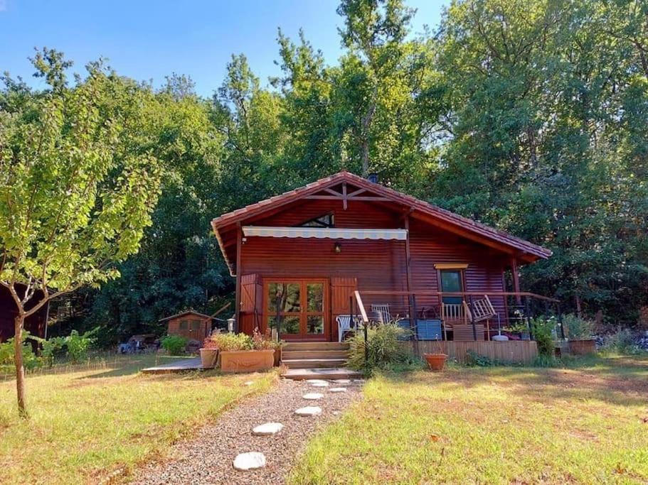 Chalet Au Milieu De La Foret Avec Lac A Proximite Layrac Bagian luar foto
